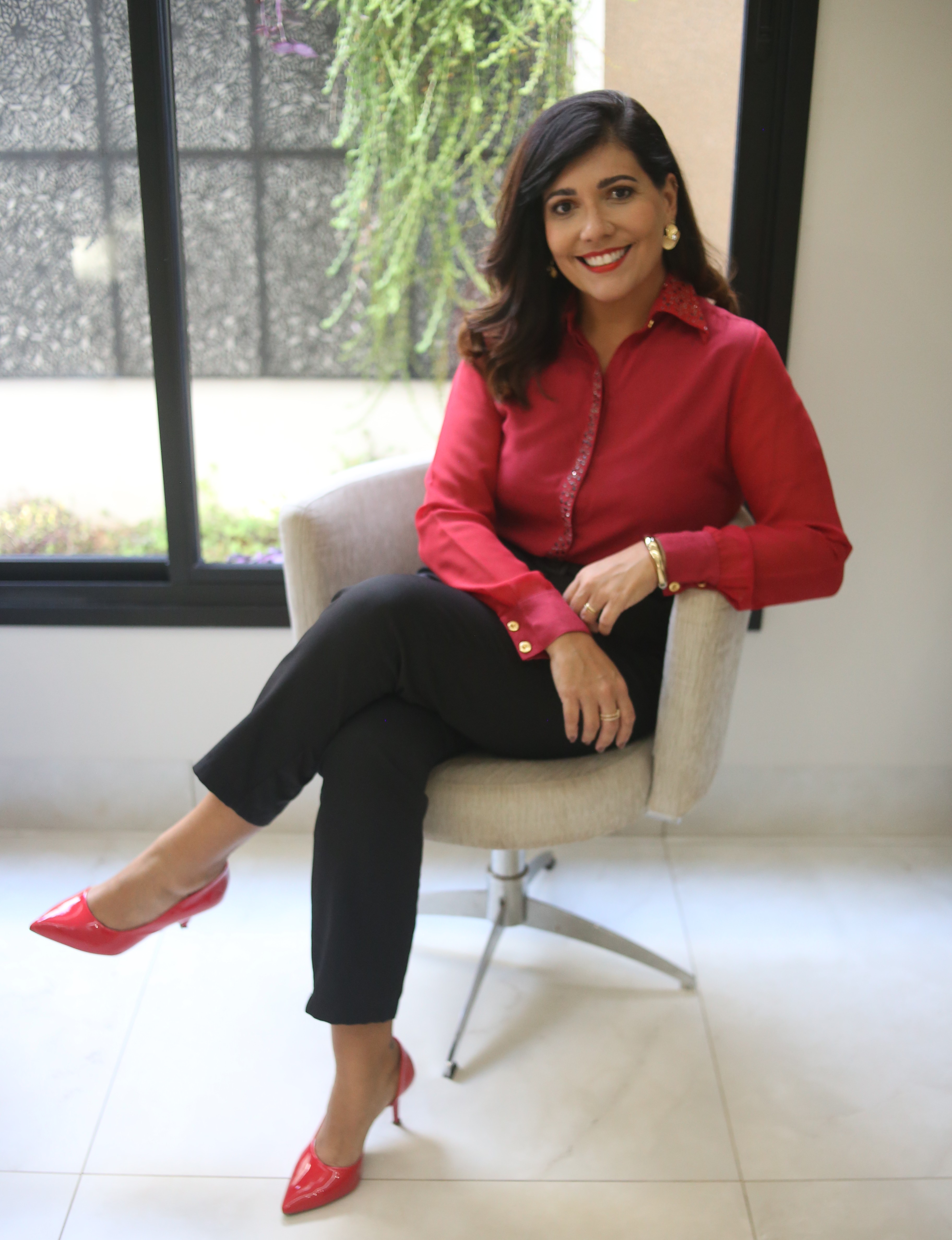 Foto de Suellen Raghiante Vieira, Advogada e apresentadora do Podcast Despachadas